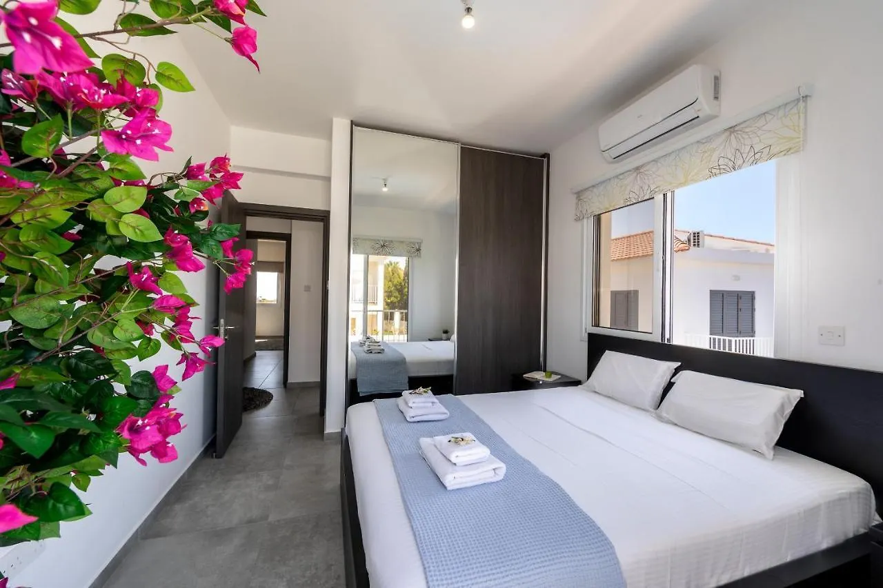 Napa Bay View Villa Ayia Napa 0*,  Kypr